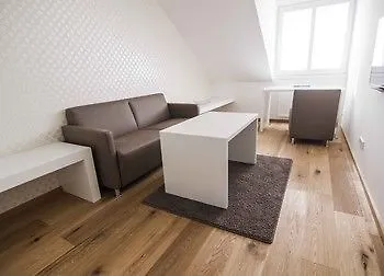 Helvetia Suites Dusseldorf 4*,