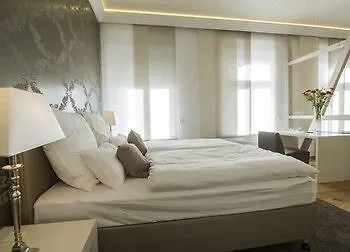 Helvetia Suites Dusseldorf Aparthotel